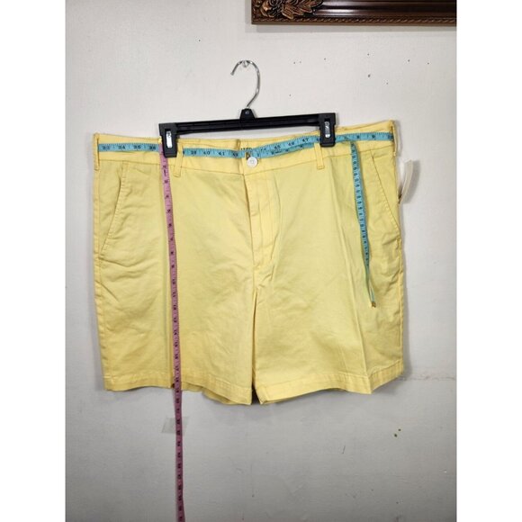 Izod Saltwater Mens Size 40 Yellow Stretch flat front relaxed Shorts NWT --24 - Picture 3 of 7